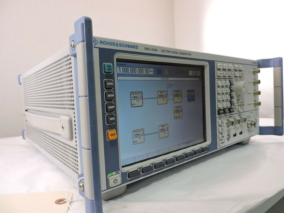 SMU200A(2).png